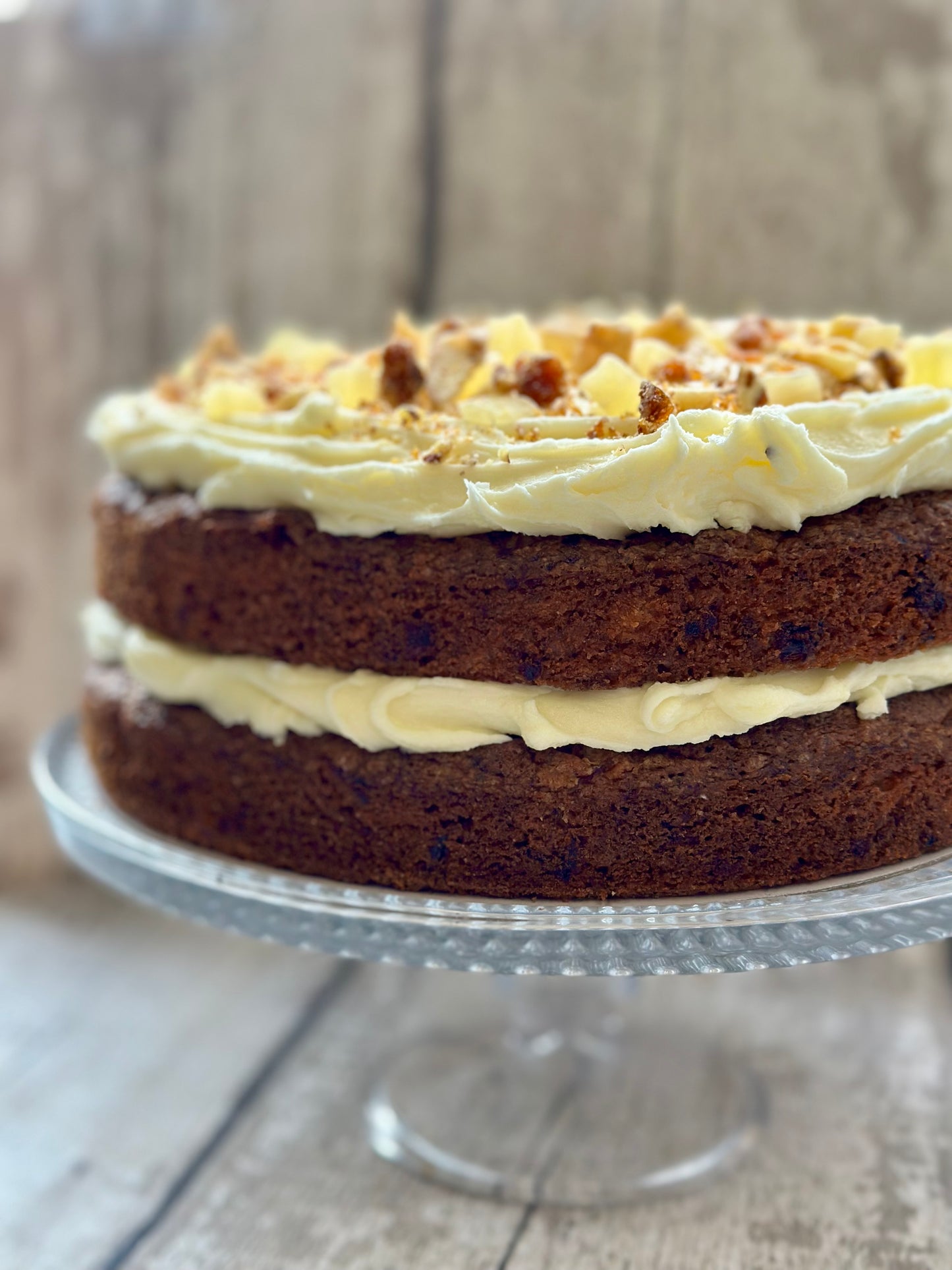 Round Hummingbird Cake