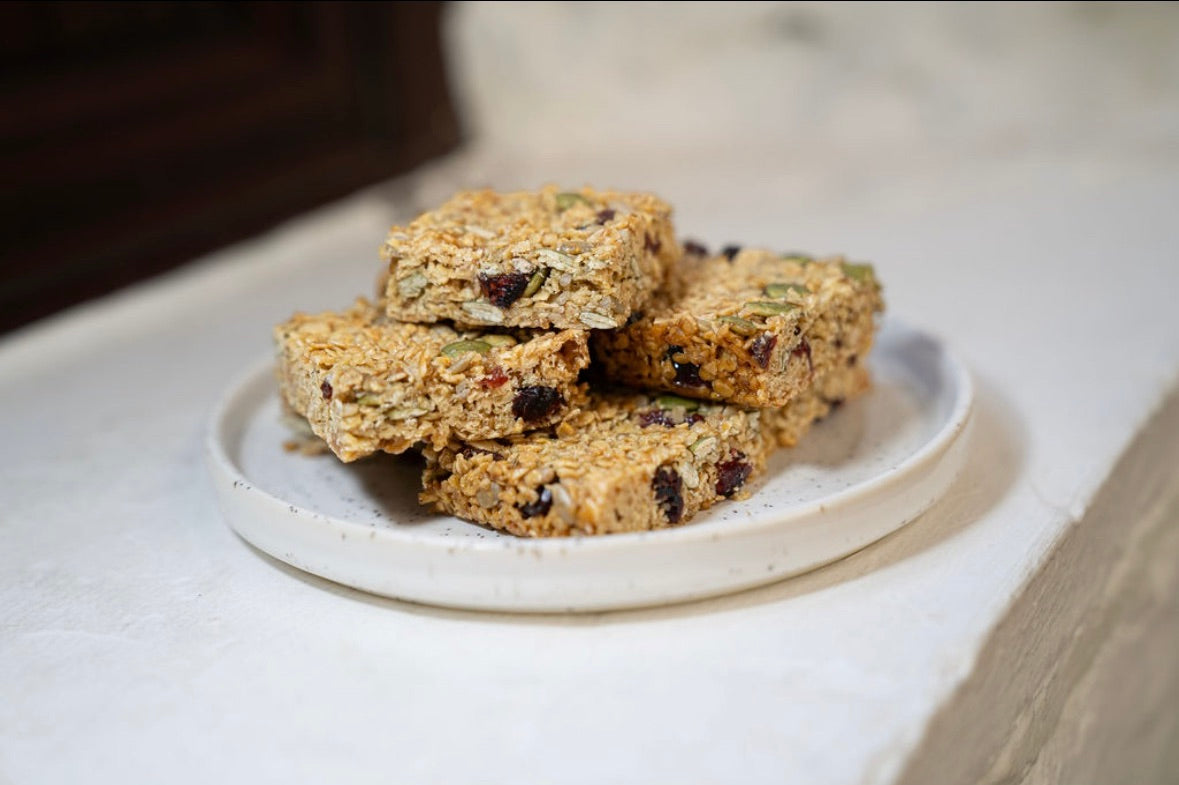 Bee Happy Traybake - Bottle Bakes