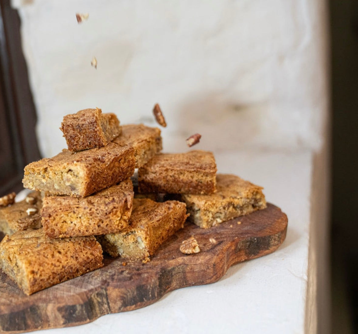 Cinnamon & Pecan Blondies - Bottle Bakes