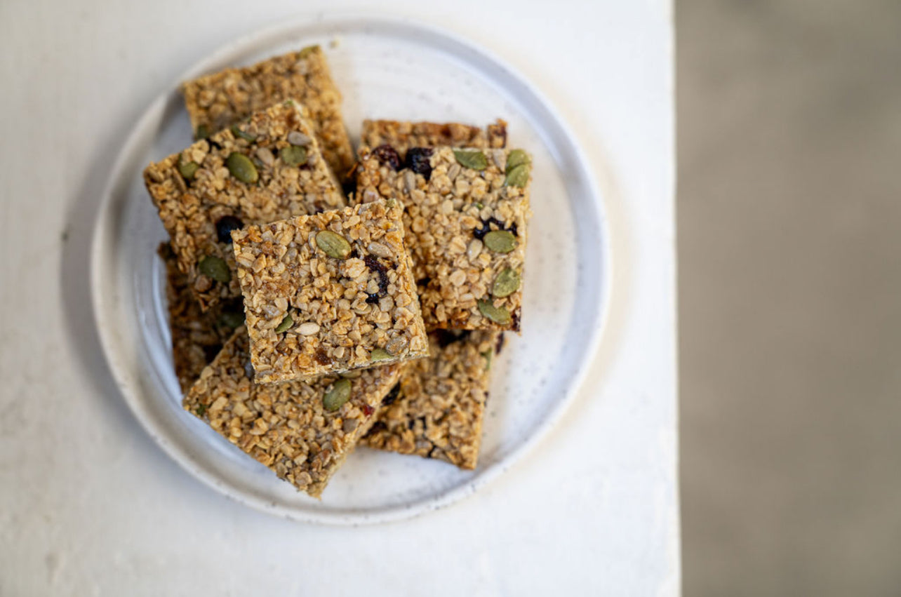 Bee Happy Traybake - Bottle Bakes